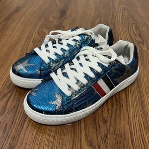 NEW Hoo Blue Metallic Star Lace Up Sneakers Size 3 Kid’s